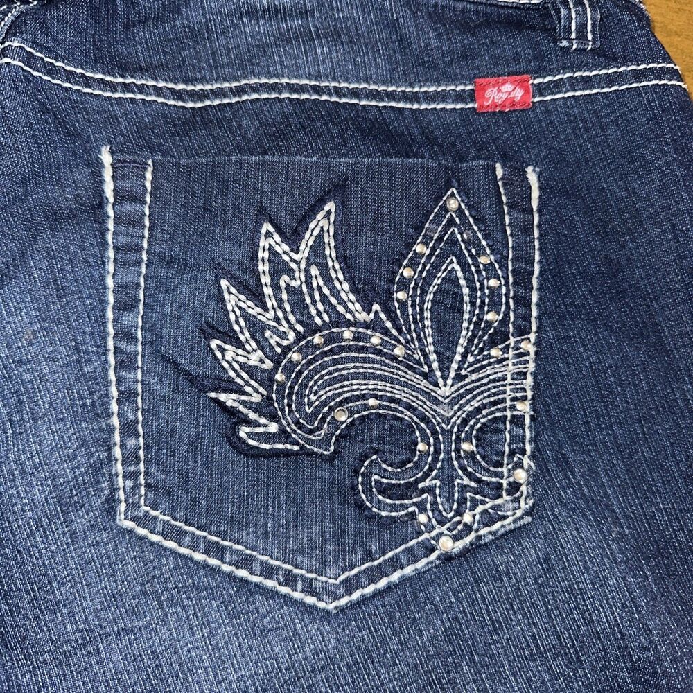 Royalty For Me Bermuda Women’s Size 16W Jean Denim Dark Wash Shorts Embellished - Picture 2 of 8